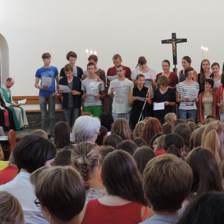 chor-godi Montessori-Schulzentrum Leipzig - Neuigkeiten - Bischof Koch im Gespräch mit der Schulgemeinde